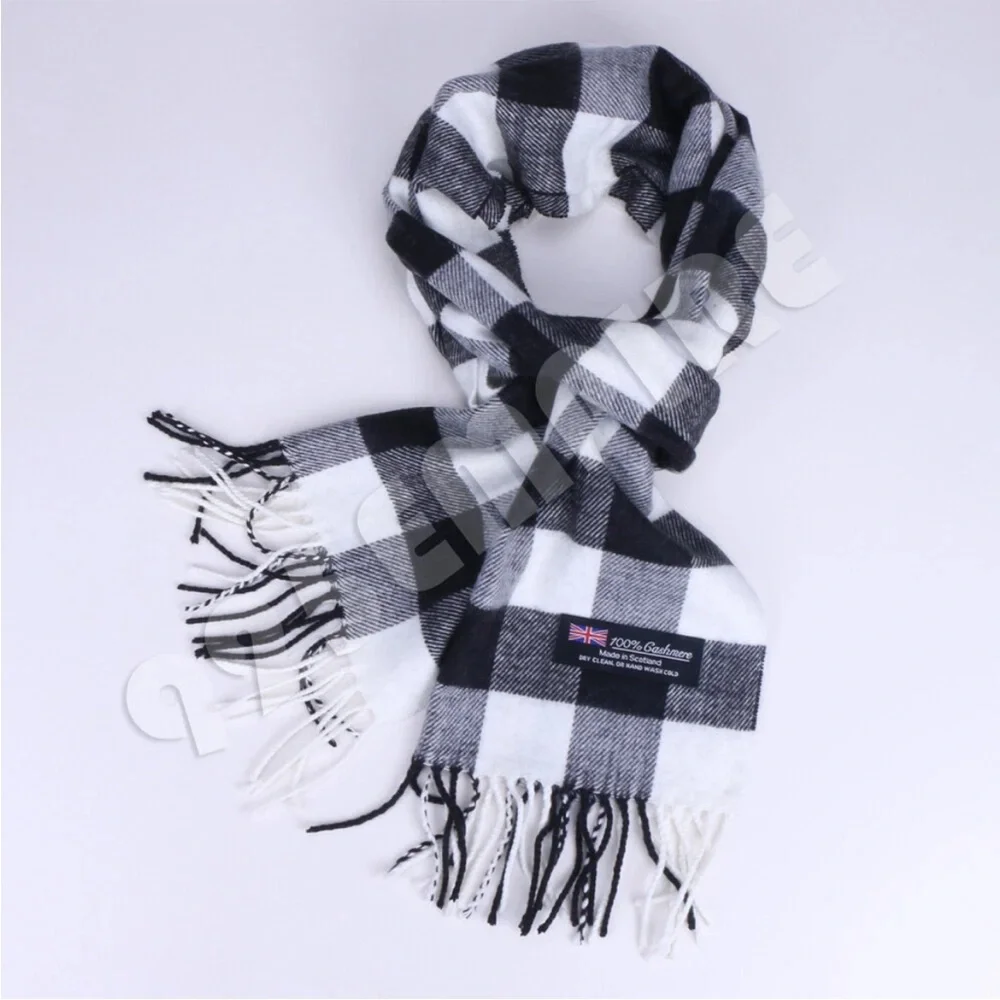 100% Cashmere-made in Scotland Black and White Checkered Scarf